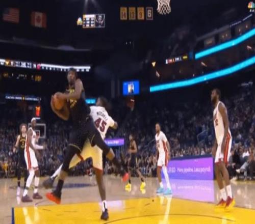 巴塞罗那欧,洲巅峰对决,阿尔瓦雷斯,千亿体育官网,千亿体育直播,体育赛事直播,足球直播